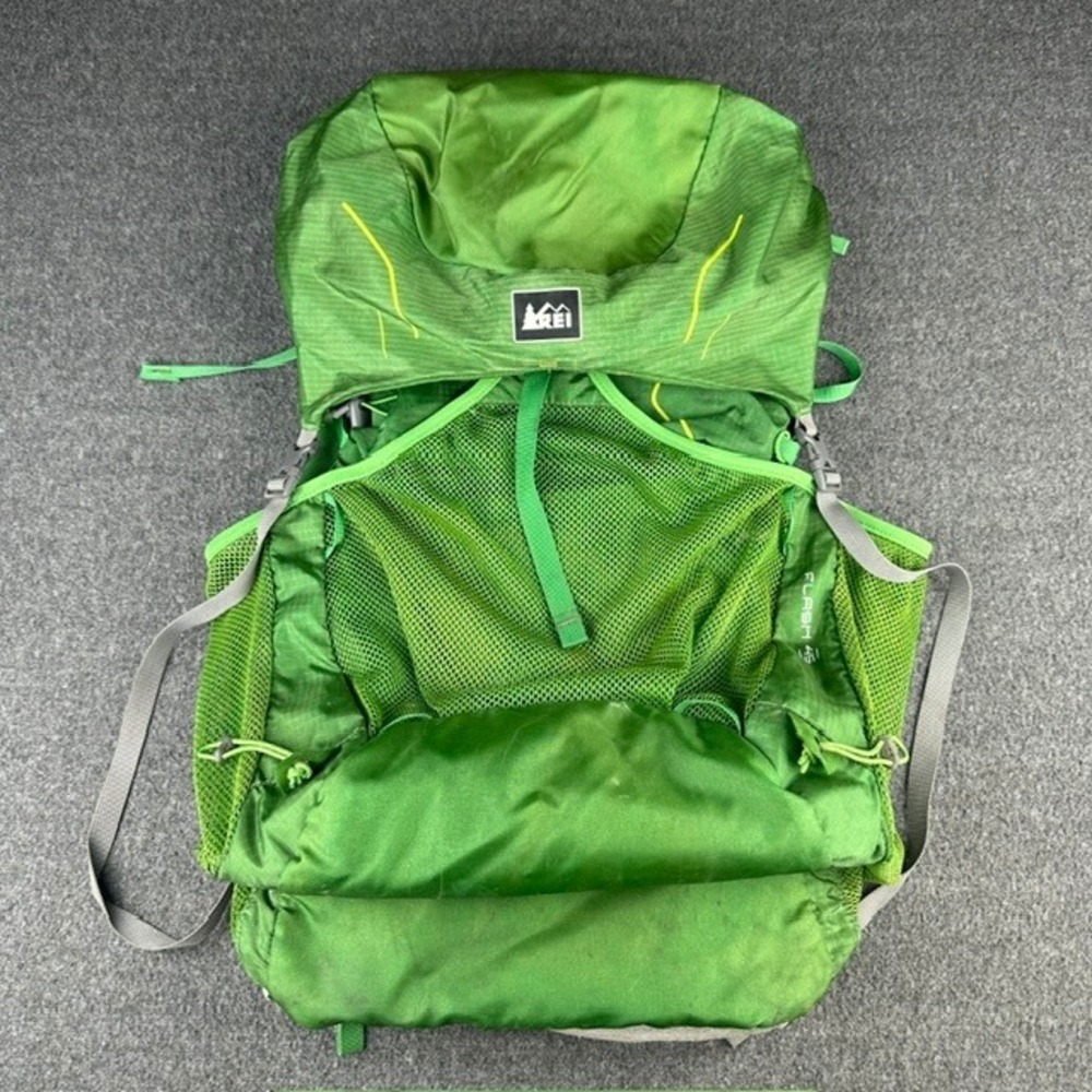 REI Flash 45 Men's Medium Hiking Backpack Green Lightweight Internal Frame Pack